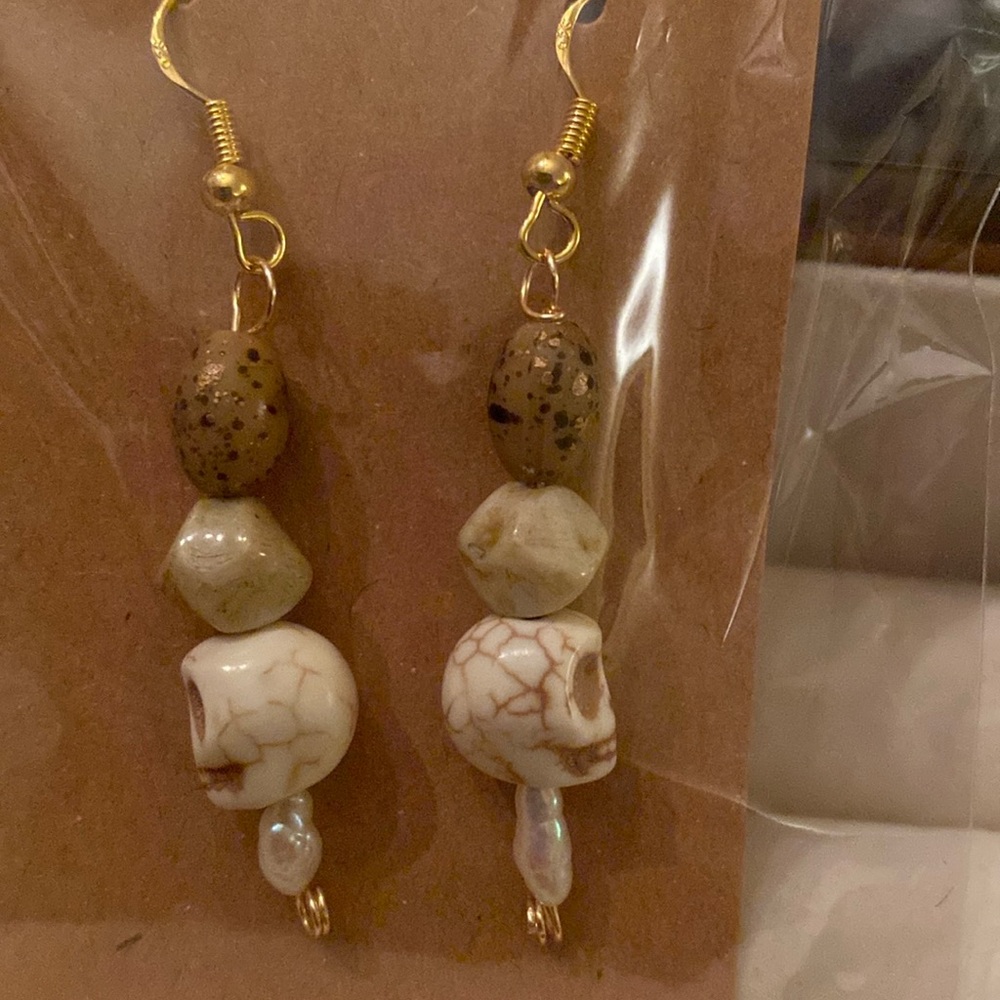 halloween skull earrings off whites on gold over 925